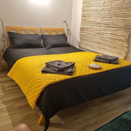 Ultracentral Garage Studio Bistrita  Luaran gambar