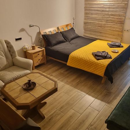 Ultracentral Garage Studio Bistrita  Luaran gambar