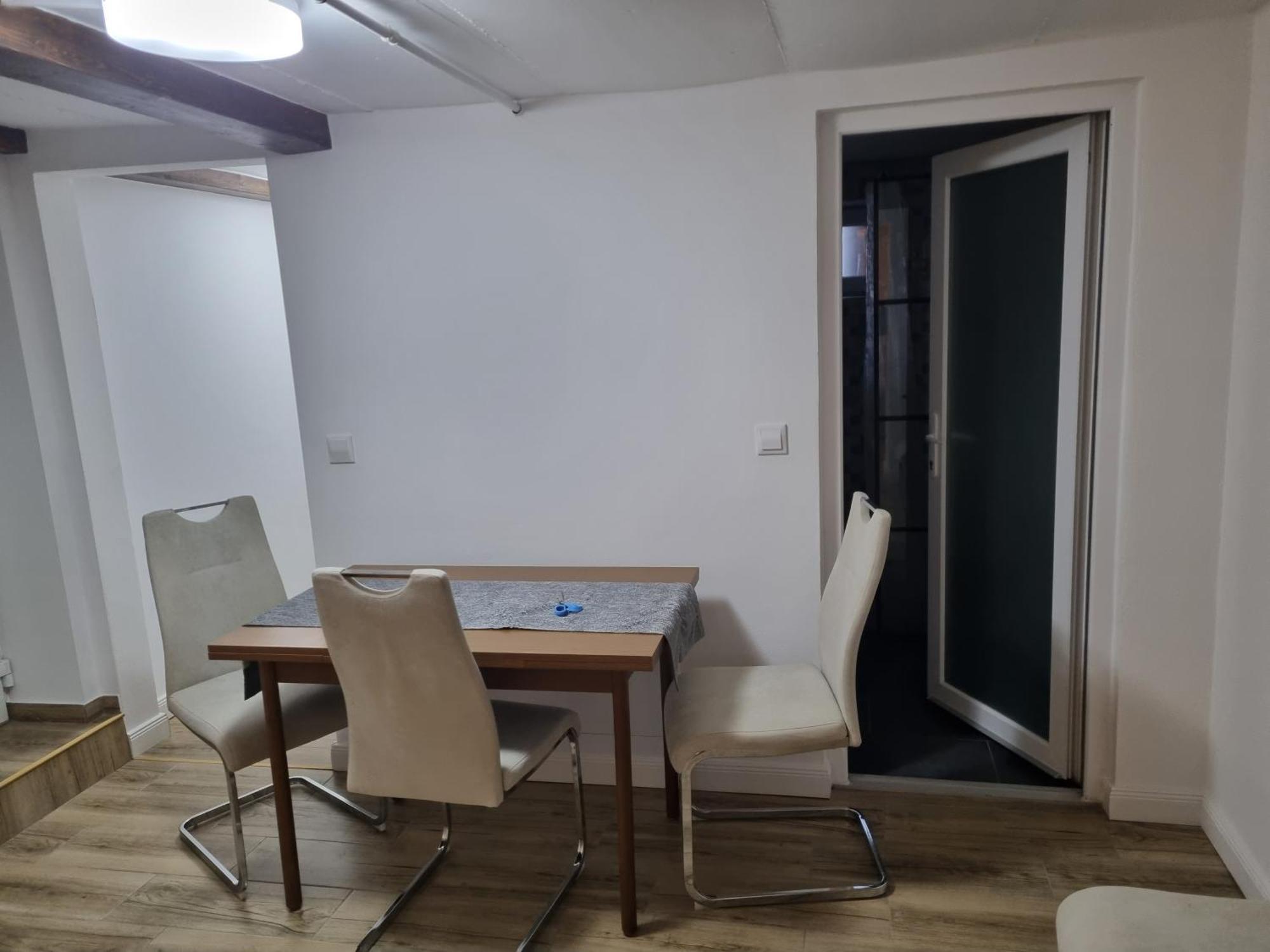 Ultracentral Garage Studio Bistrita  Luaran gambar