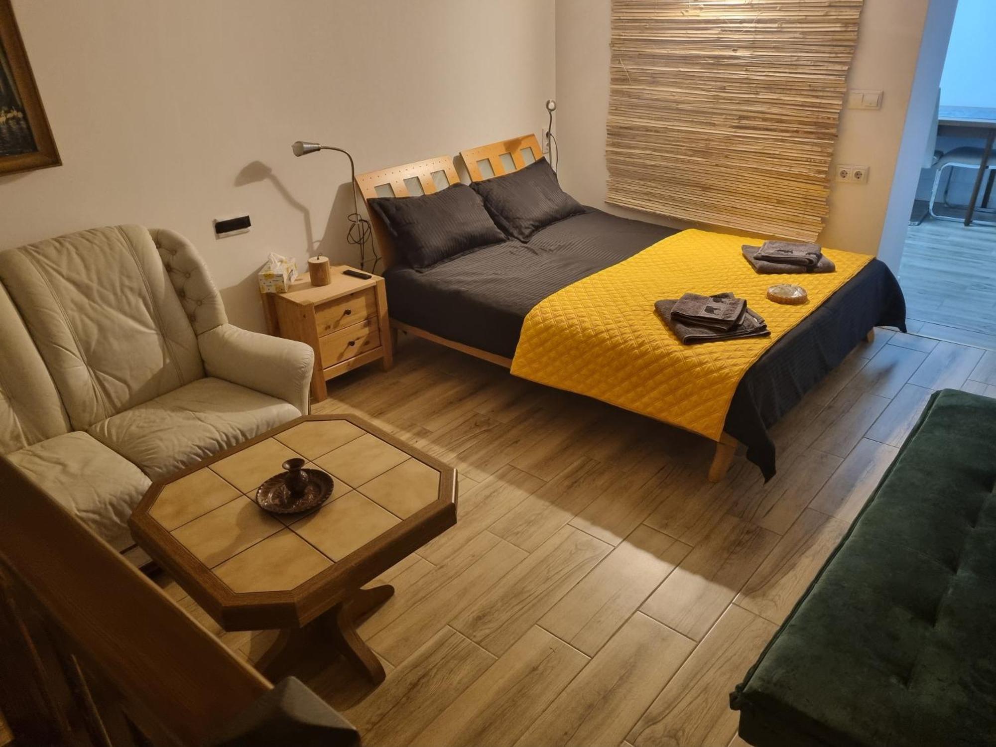 Ultracentral Garage Studio Bistrita  Luaran gambar